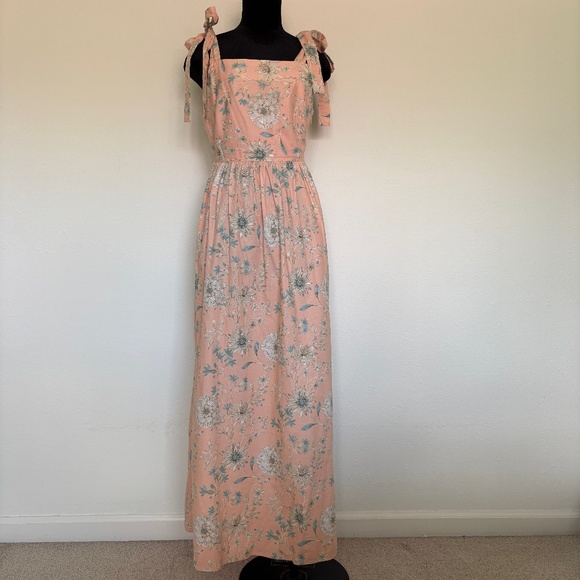 Gal Meets Glam Makenna Pink Floral Maxi Dress with Shoulder Ties and Pockets - Picture 1 of 6